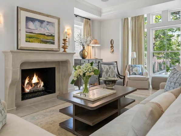 32 Prioleau St Unit J, Charleston, SC 29401