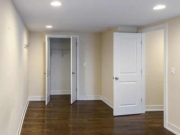 3rd image of 1210 W Wrightwood Ave #1