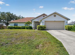 2206 NE 24th Ter, Cape Coral, FL 33909