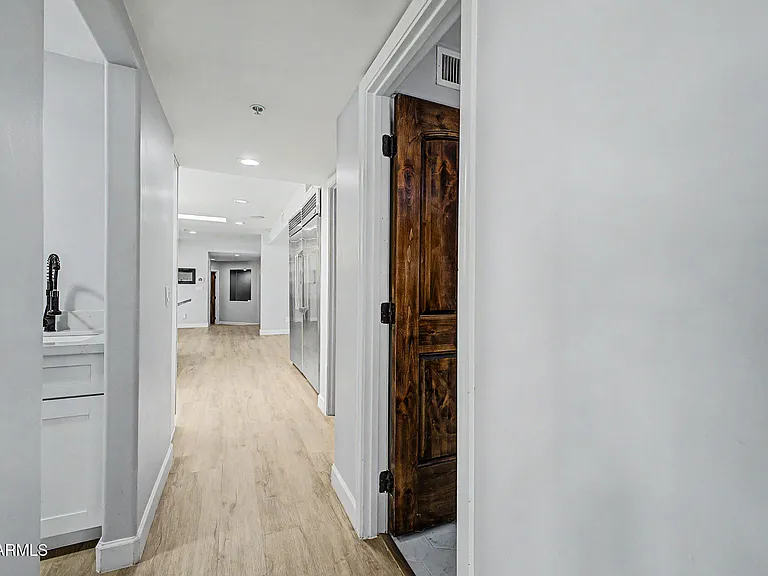 2311 E Colter St — Photo 14