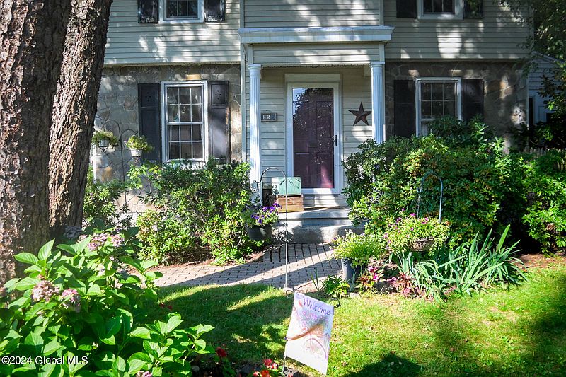 3rd image of 15 Snowden Avenue