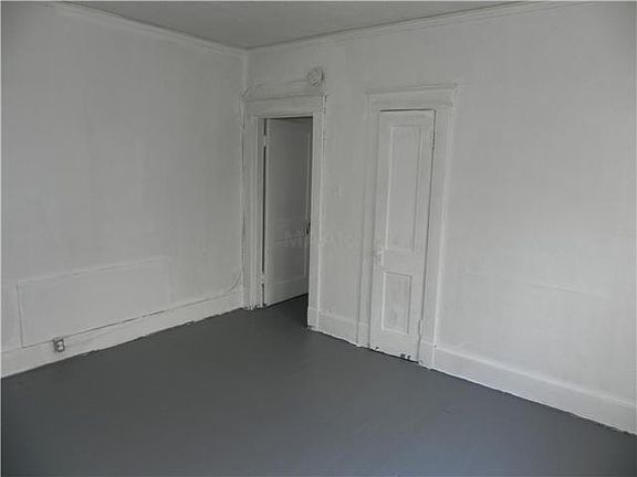 3rd image of 224 E Alston Ave