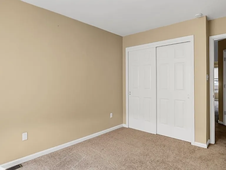 678 Walnut Tree Dr — Photo 16