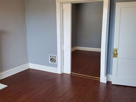 2nd image of 4920 Murdoch Ave #A