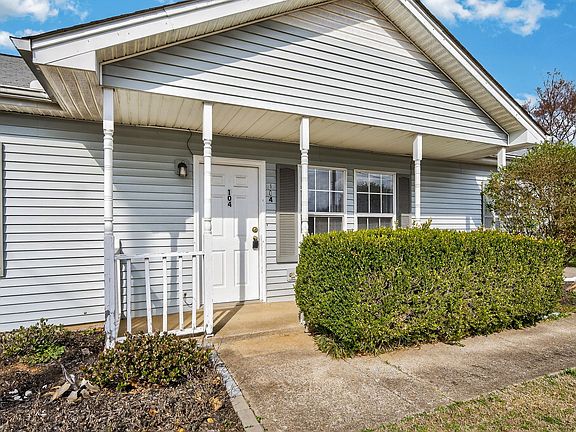 2nd image of 104 Riverwood Dr