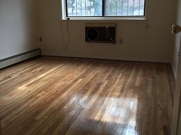 3rd image of 5212 94th St #2