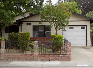 2044 Del Rio Dr, Stockton, CA 95204