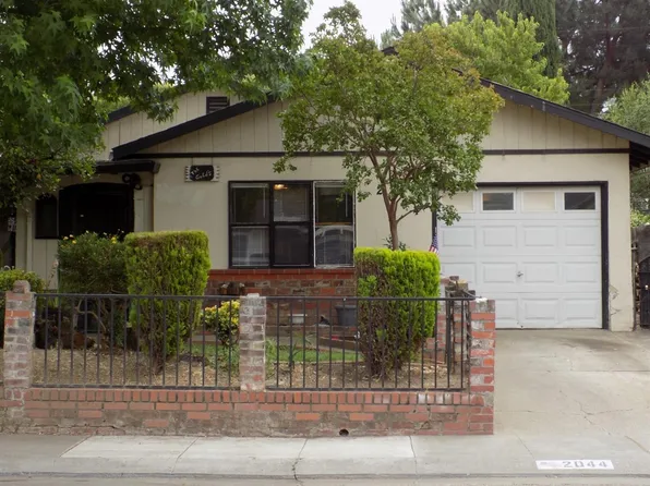 2044 Del Rio Dr, Stockton, CA 95204