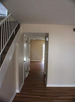 4th image of 905 Vouray Dr APT A