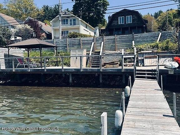 3rd image of 407 Lakeview Road
