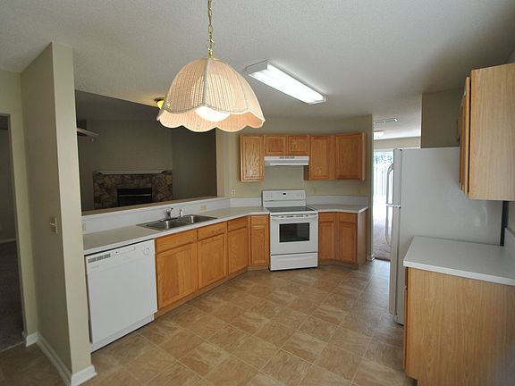 5th image of 11072 Dusenburg Ct