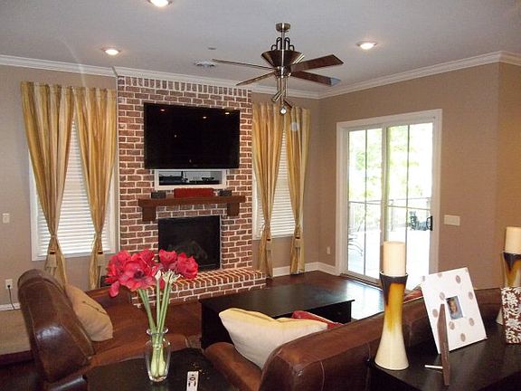 2nd image of 13004 Lakepointe Cv