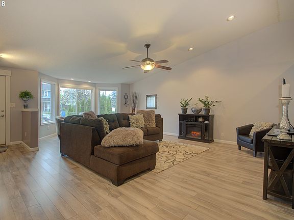 4th image of 308 NW 16th Ave