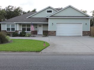 471 Augusta Dr, Rockport, TX 78382