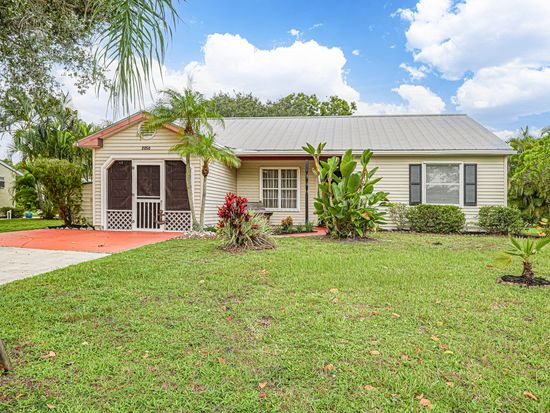 2050 SE West Dunbrooke Circle, Port Saint Lucie, FL 34952