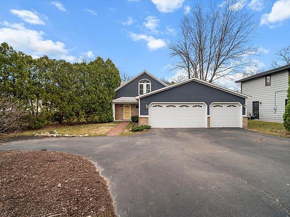 3rd image of 1106 Westmoor Dr NW