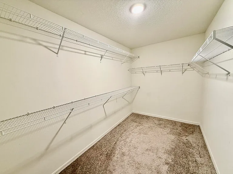 692 SW Hamberland Ave — Photo 10