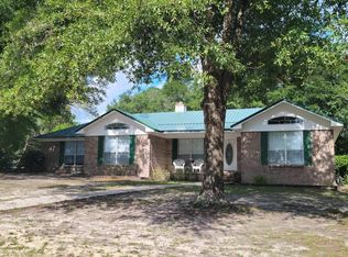 45 Hidden Lakes Trl, Defuniak Springs, FL 32433