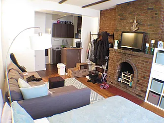 Rented by Glasser Realty LLC