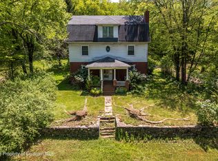 455 Blue Shutters Rd, Moscow, PA 18444