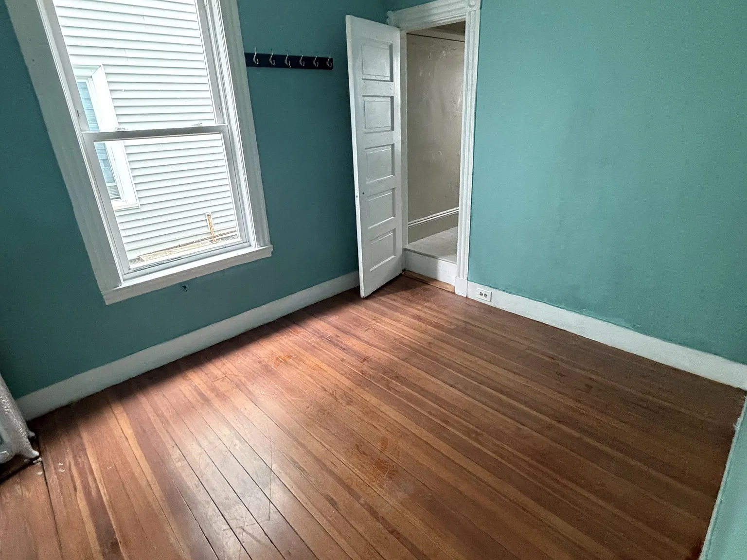 3 bed, 1100 sqft, $3,100 — Photo 4