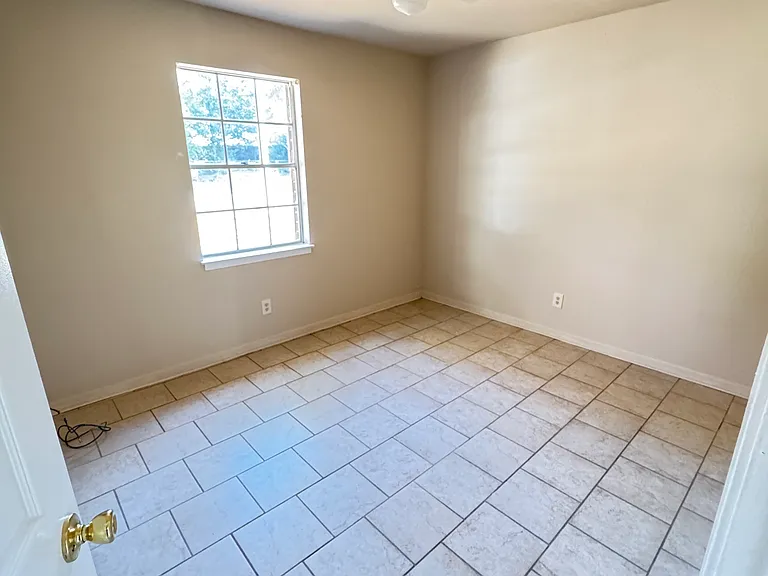 3963 Erress Blvd — Photo 18
