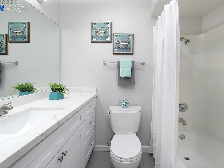 3483 Pennsylvania Cmn — Photo 11