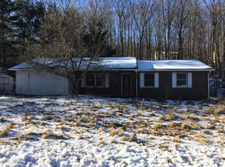 38 Seneca Rd, Mount Pocono, PA 18344