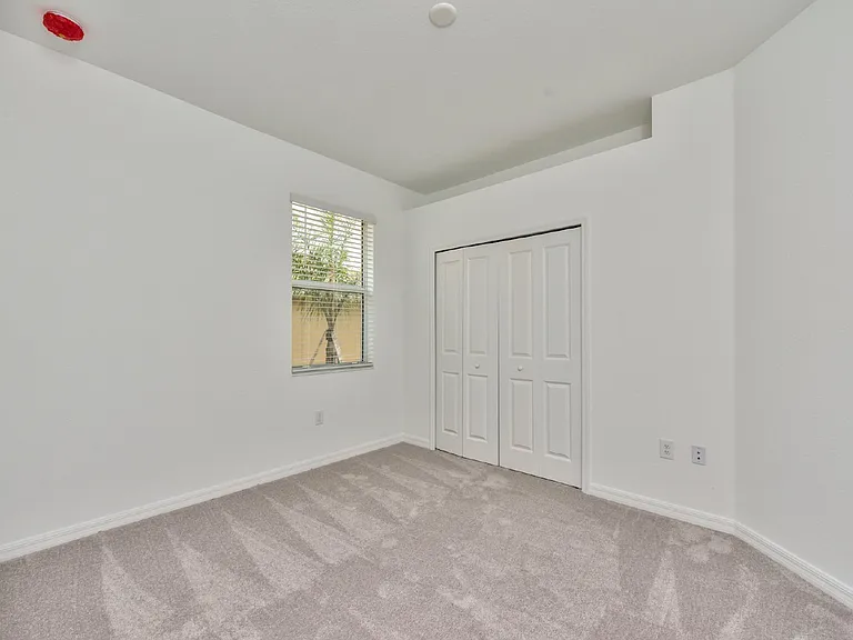 2591 Vine Ave — Photo 14