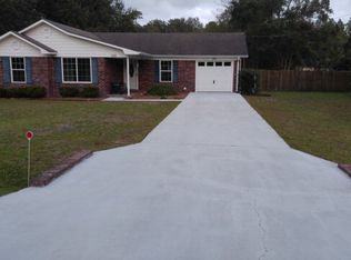 598 Jefferson Cir SE, Allenhurst, GA 31301