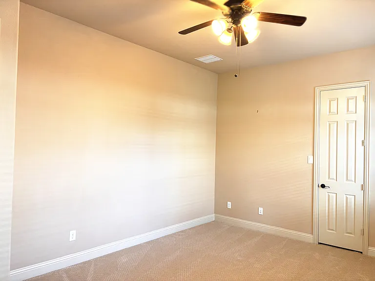 3030 McGregor Dr — Photo 16
