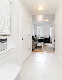 236 E 33rd St #44D — Photo 2