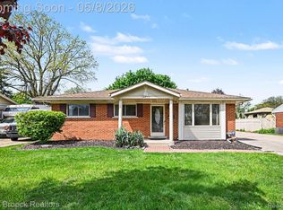 14055 Denne St, Livonia, MI 48154