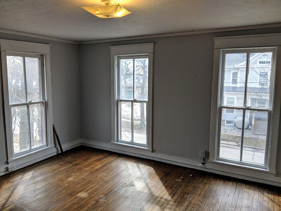 1st image of 301 S Florence St