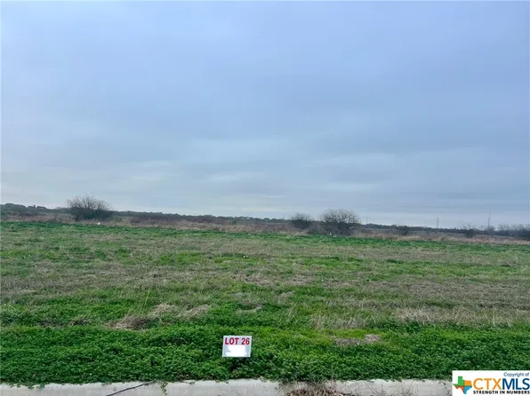 102 E Saint Francois Ave, Pt Lavaca, TX 77979
