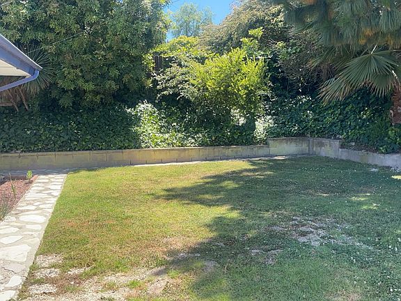 5th image of 7002 Willowtree Dr