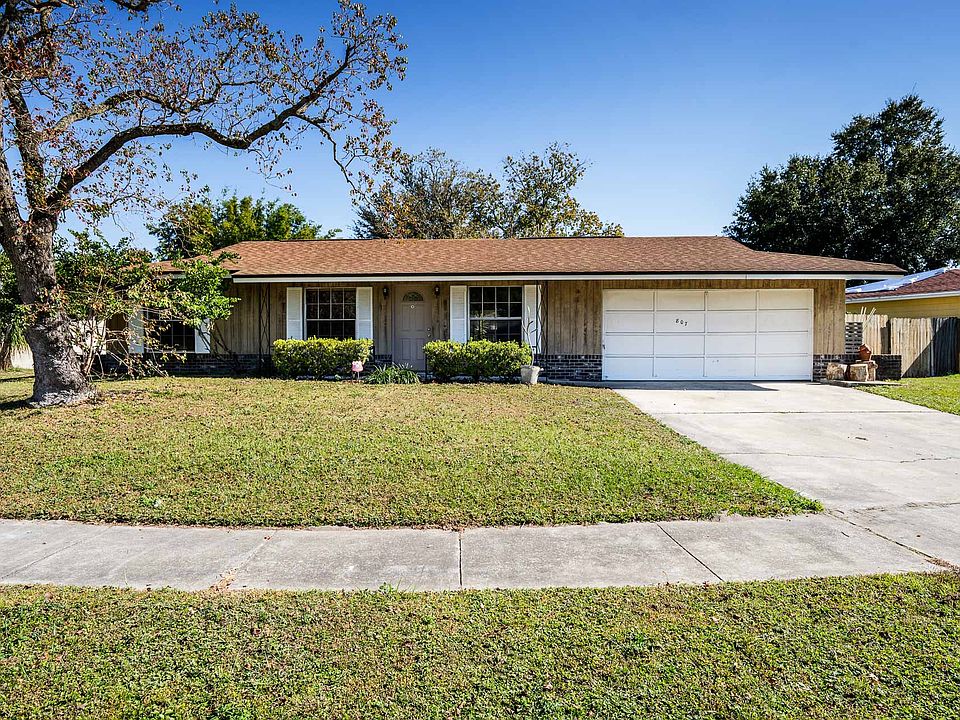 1st image of 807 Hendry Dr