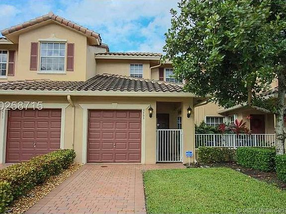 2nd image of 3509 Lakeside Dr #8
