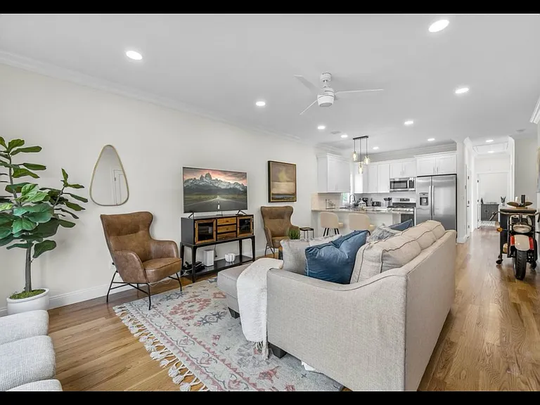 517 Bergen St #2 — Photo 3