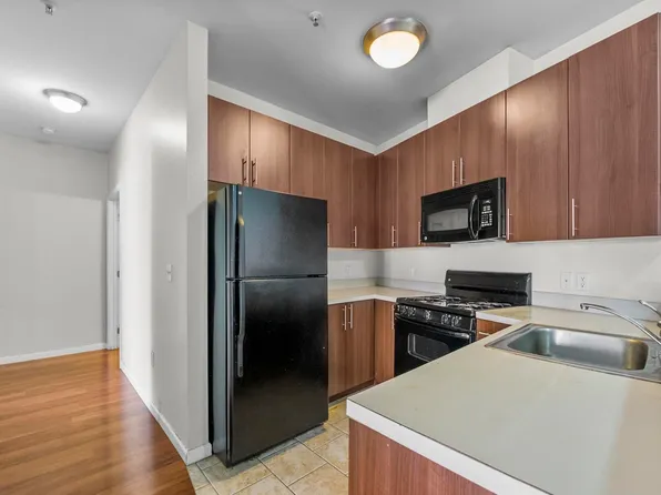 845 Newark Avenue image 8 of 26