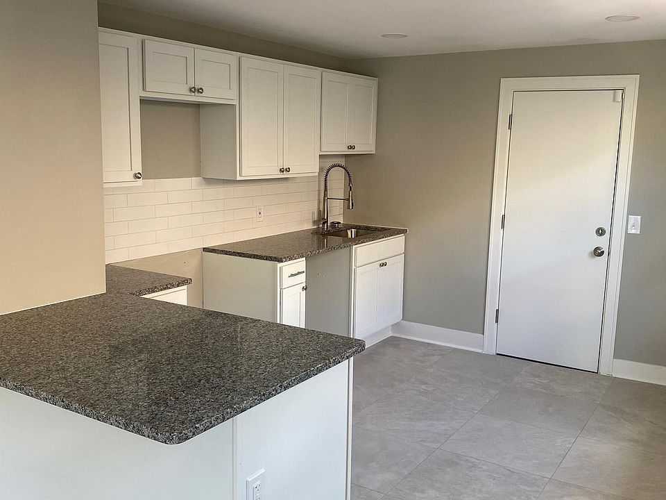 1st image of 1482 W Euclid Ave #2