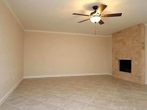 5th image of 5102 Karenbeth Dr