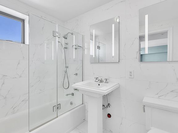 5th image of 352 Cathedral Pkwy #13A
