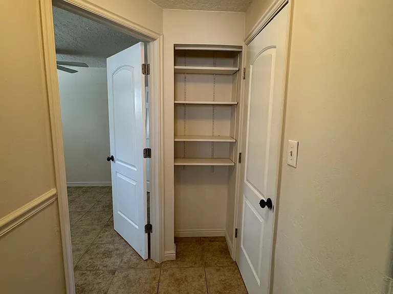 461 W Diagonal St — Photo 10
