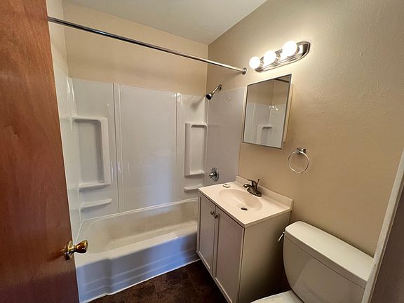 3rd image of 3691 Broadway APT 3
