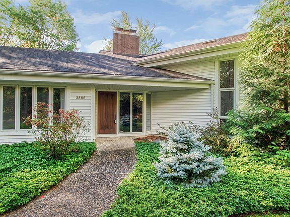5th image of 3565 Hidden Lake Ln SE