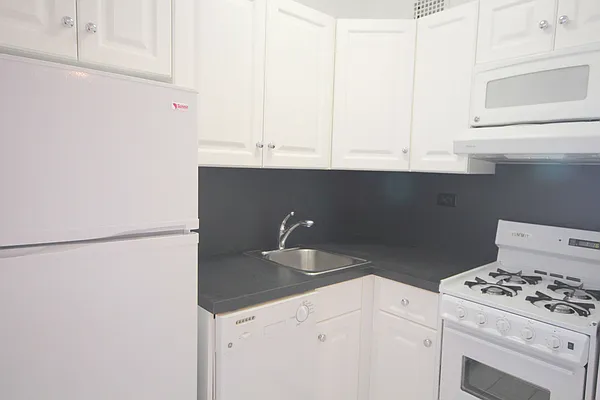 Rented by Compass | media 16