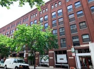 225 W Huron St APT 611, Chicago, IL