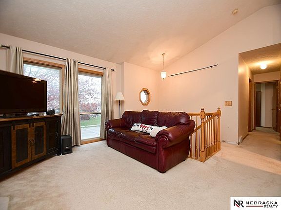 4th image of 13506 S 34th St