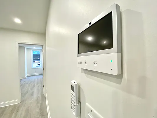 Rented by Astoria Realty | media 14